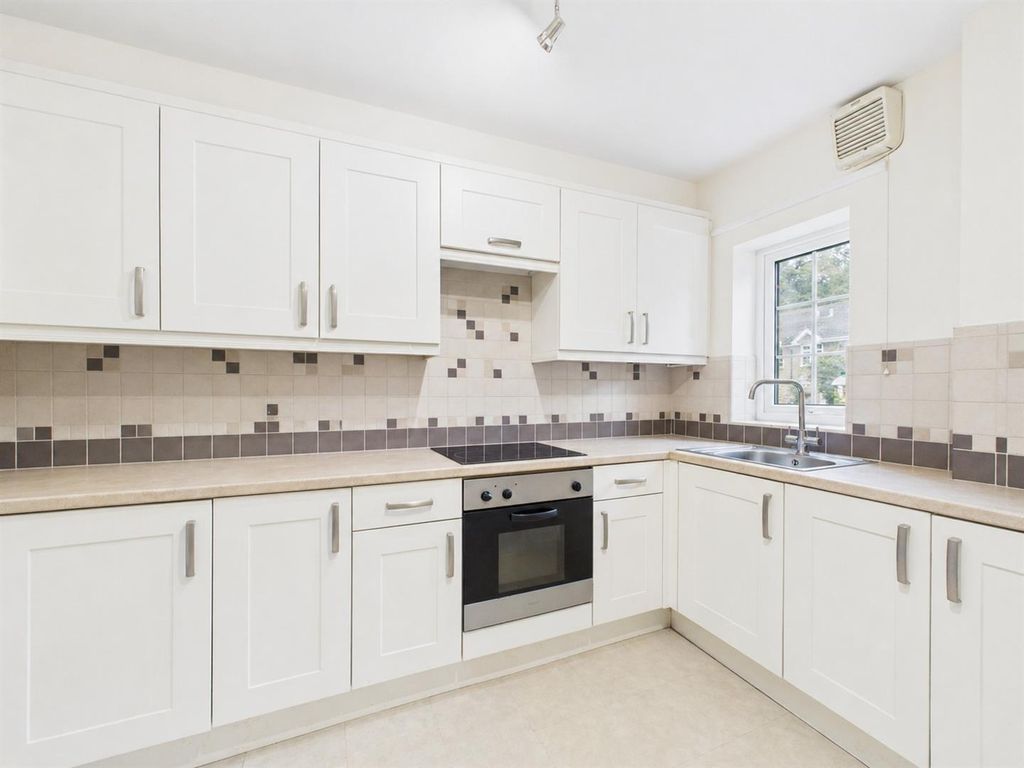 2 bed flat for saleColeford, Gloucestershire GL16 photo 2