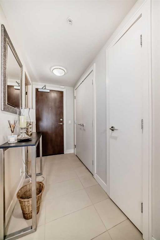 Additional image 3 of 1723-222 Riverfront Avenue SW, Calgary, AB, T2P 0W3
