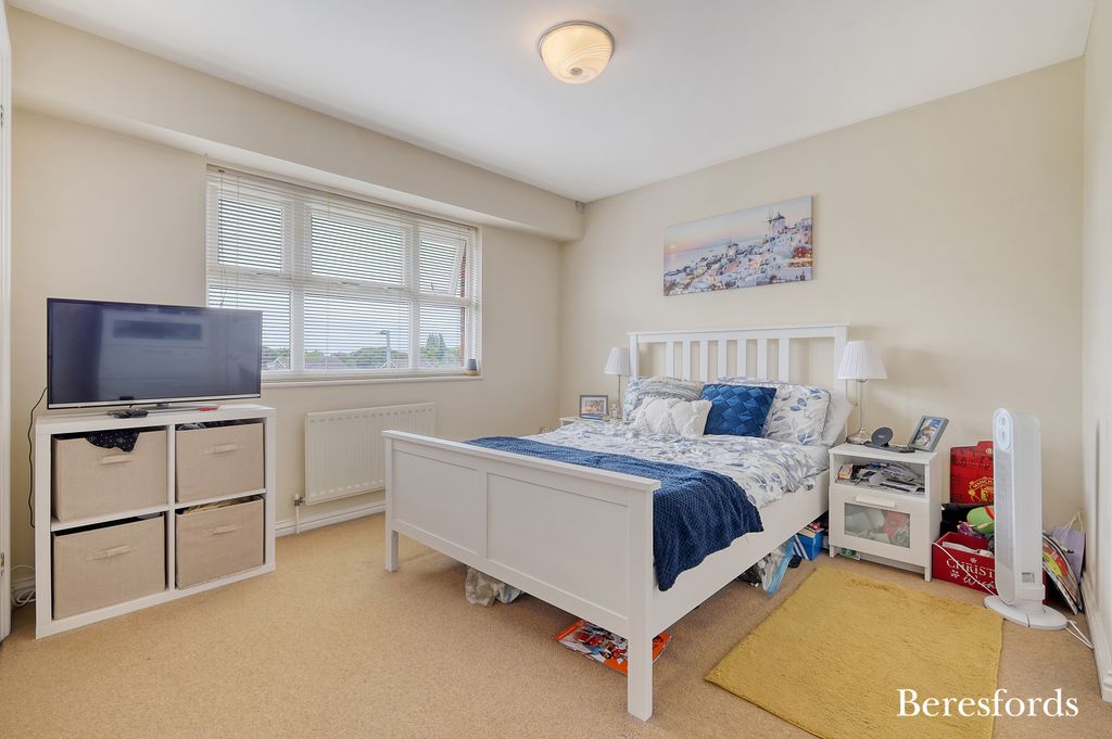 Additional image 5 of 2 bed flat for saleBurns Close, Billericay CM11