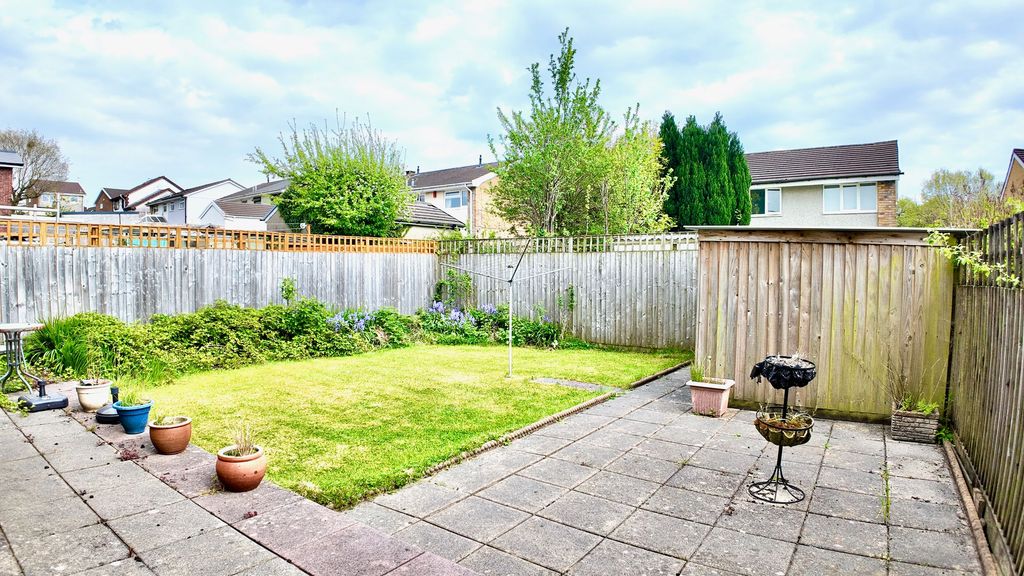 Additional image 17 of 2 bed semi-detached bungalow for saleRolls Avenue, Penpedairheol CF82