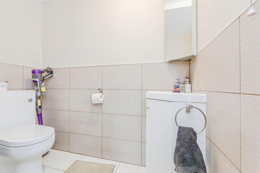 Additional image 13 of 3 bed property for saleFfordd Nowell, Penylan, Cardiff CF23