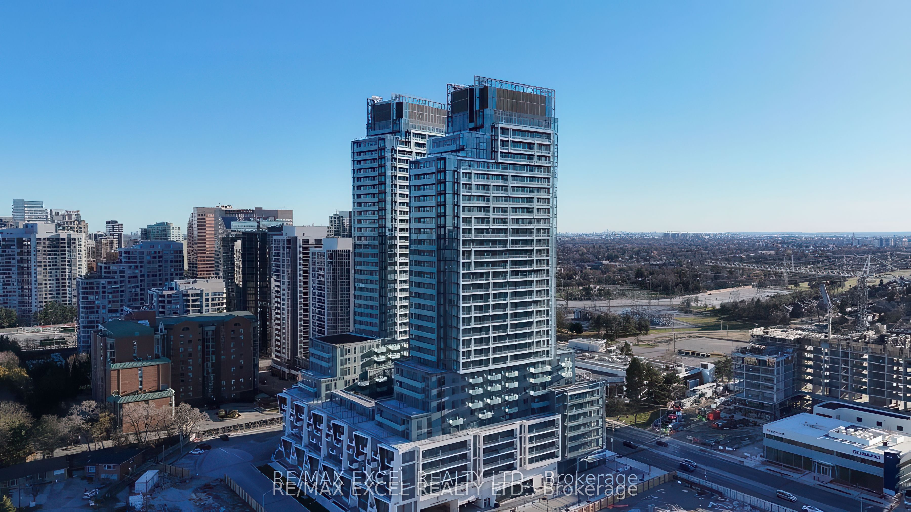 S1101-8 Olympic Garden Drive, Toronto, ON, M2M 0B9
