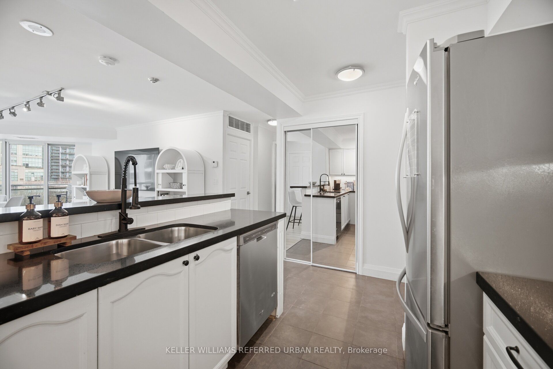 Additional image 4 of 707-190 Manitoba Street, Toronto, ON, M8Y 3Y8