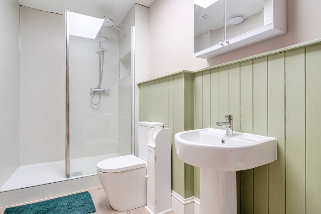 Additional image 16 of 3 bed flat for saleNewport Road, Barnstaple, Devon EX32