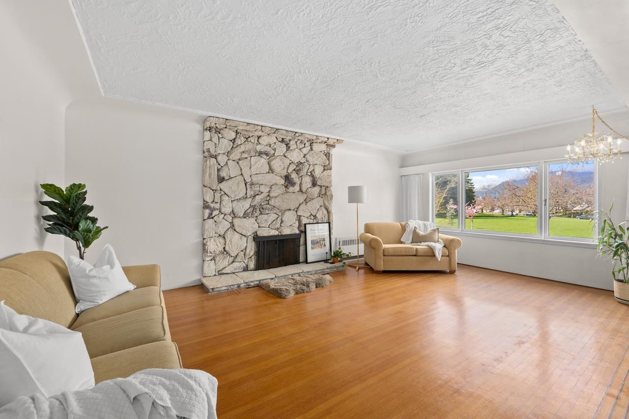 Additional image 3 of 2880 Oxford Street, Vancouver, BC, V5K 1N6