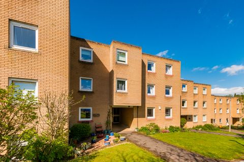 31A Hayfield, East Craigs EH12