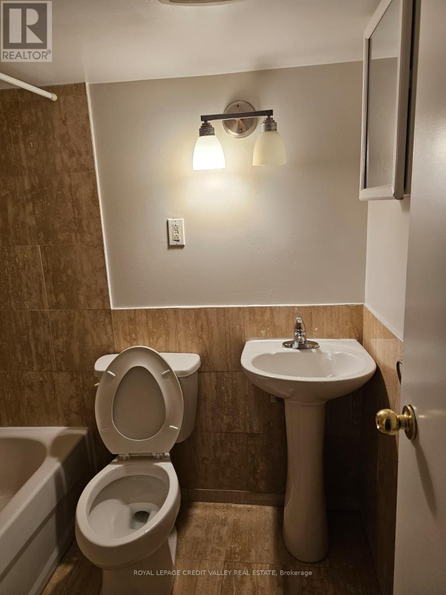 Additional image 5 of 672 Jane Street, Toronto, ON, M6N4A7