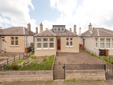 Durham Avenue, Duddingston, Edinburgh EH15