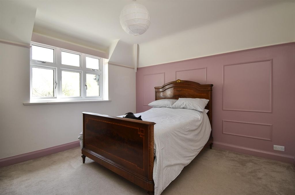 Additional image 21 of 6 bed detached house for saleSutherland Avenue, Bexhill-On-Sea TN39