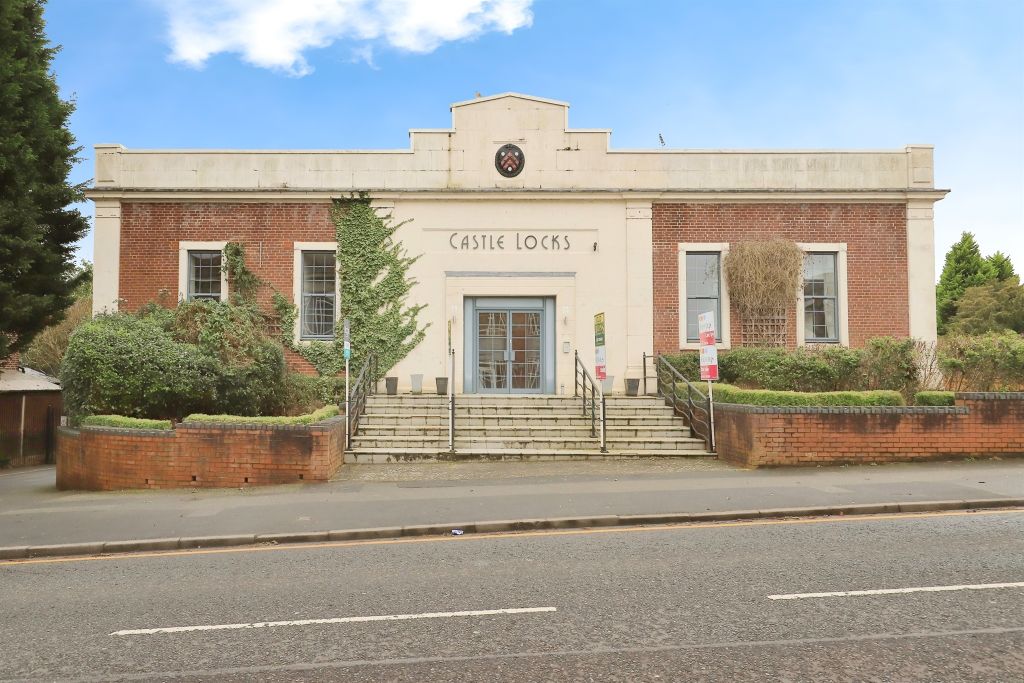 2 bed flat for saleCastle Road, Kidderminster DY11