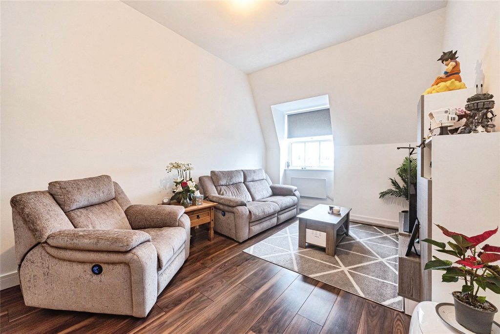 Additional image 7 of 2 bed flat for saleLittle Victoria Street, Basingstoke, Hampshire RG21