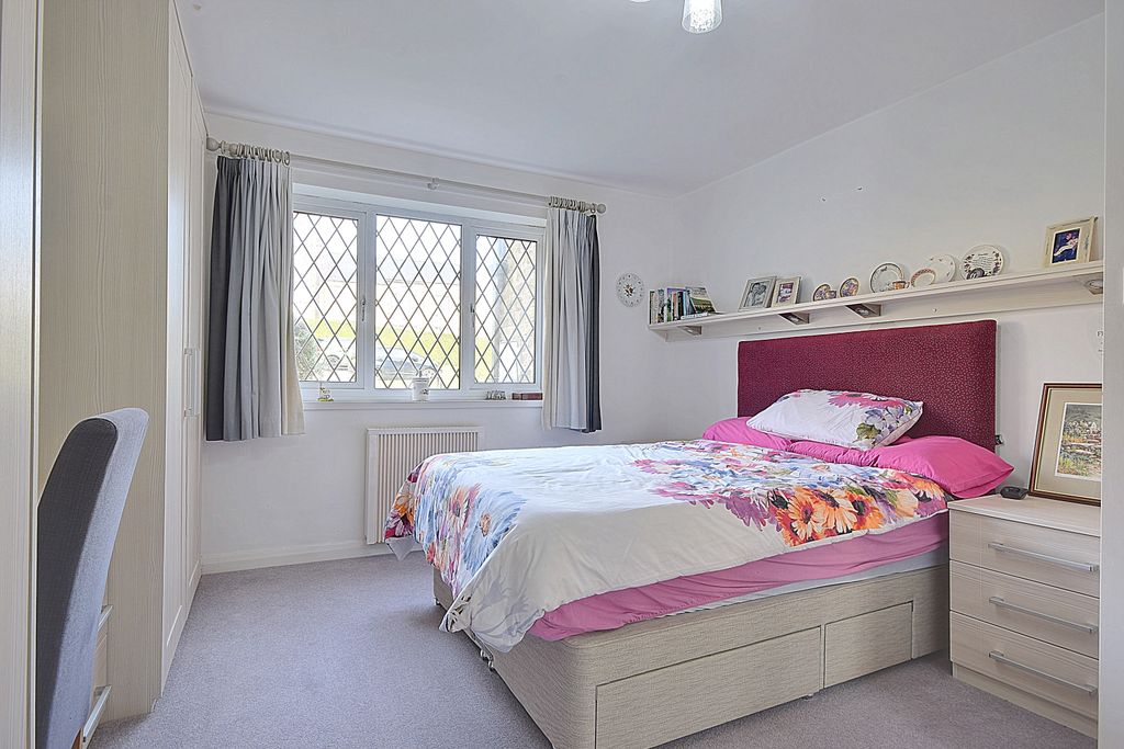 Additional image 11 of 1 bed flat for salePinewood, Elmwood Drive, Brighouse, West Yorkshire HD6