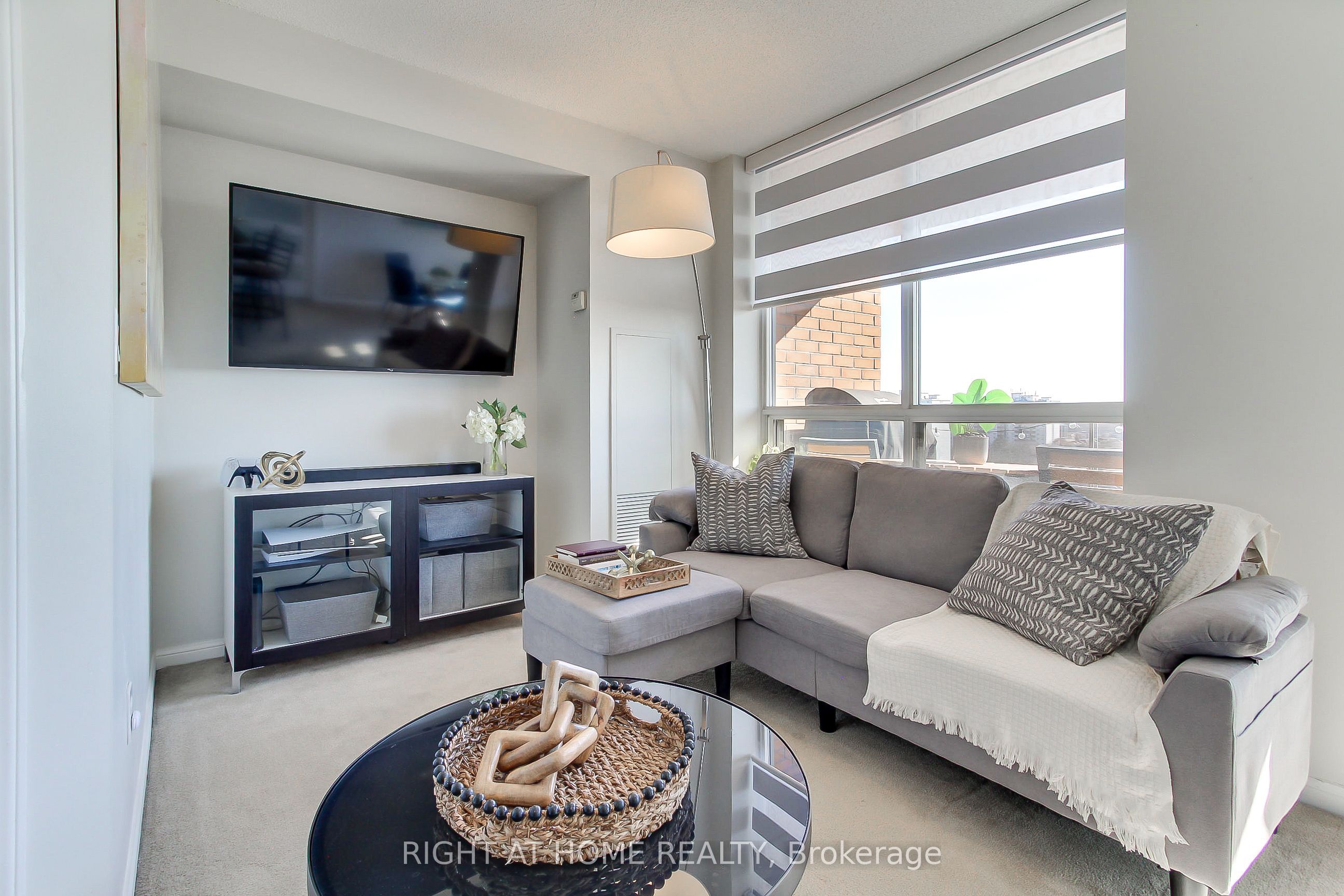 1002-1140 Parkwest Place, Mississauga, ON, L5E 3K9
