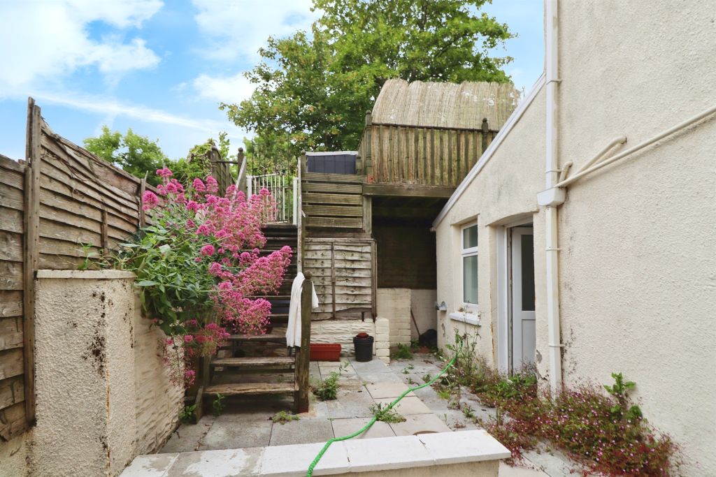 Additional image 15 of 5 bed semi-detached house for salePorthkerry Road, Barry CF62