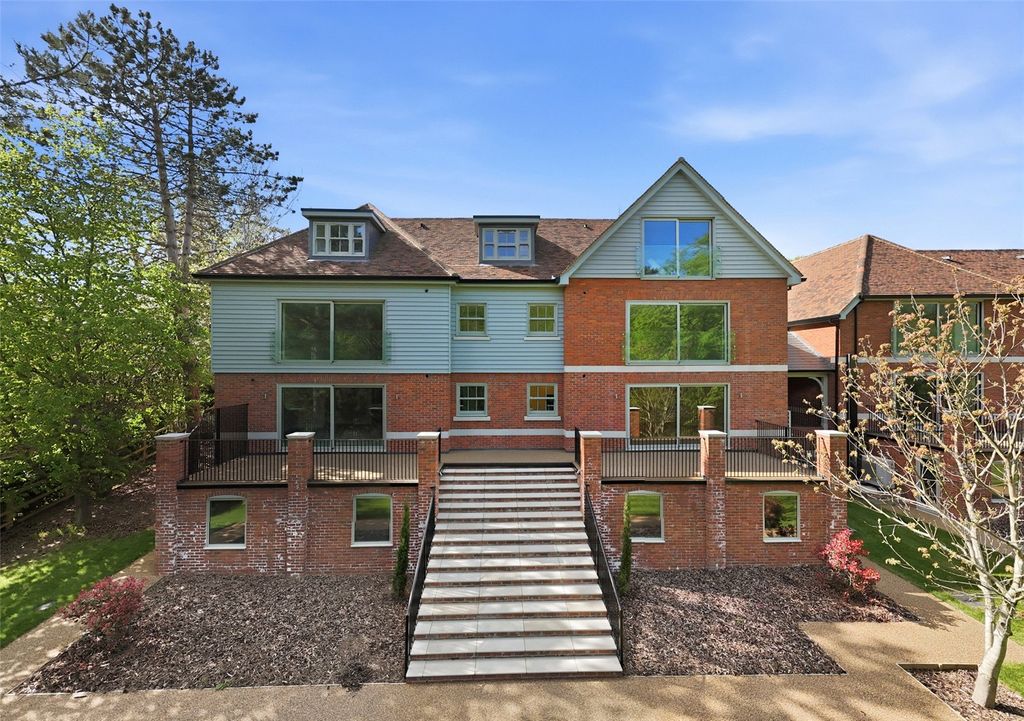 Additional image 6 of 2 bed flat for saleForest Heights, High Lane, Stansted, Essex CM24