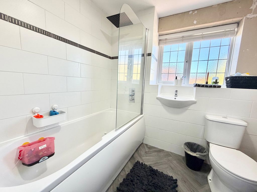 Additional image 16 of 4 bed detached house for saleLakeside Court, Lakeside, Brierley Hill DY5
