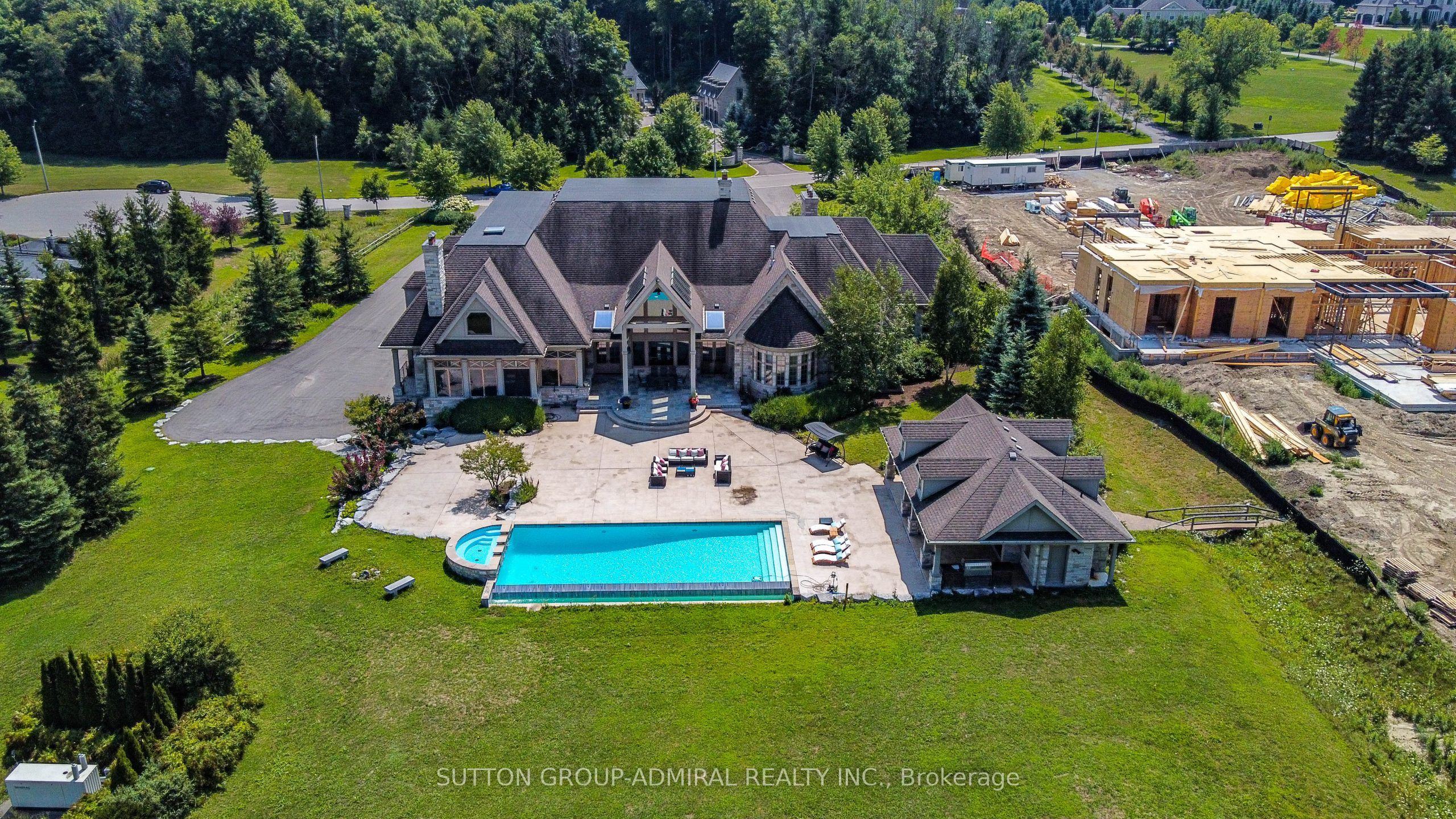 66 Scotch Valley Drive, King, ON, L7B 1L9