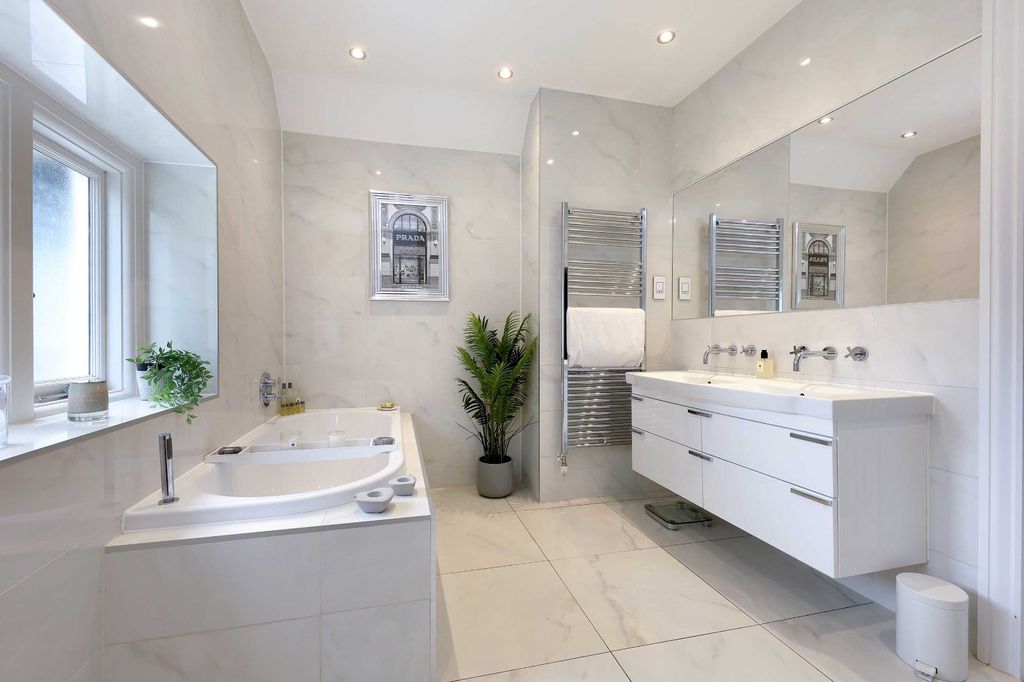 Additional image 18 of 4 bed detached house for saleQueen Elizabeth Crescent, Beaconsfield, Buckinghamshire HP9
