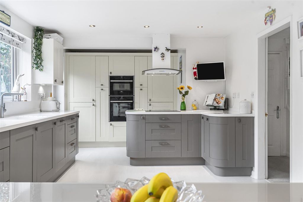 Additional image 2 of 4 bed detached house for saleOxlip Leyes, Bicester OX26