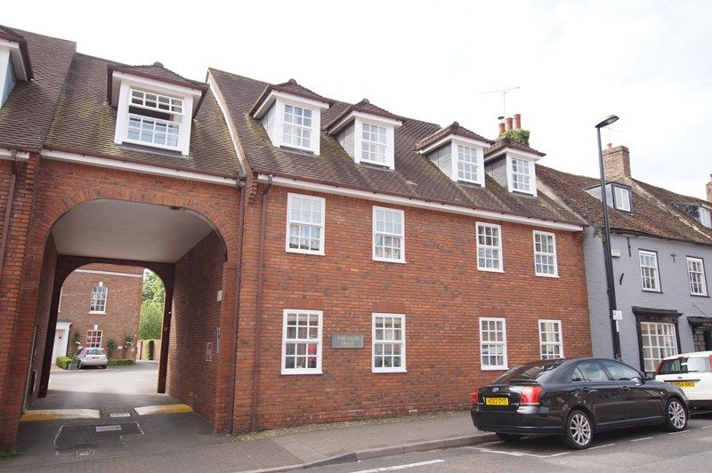 1 bed flat for saleChestnut House, East Street, Blandford Forum, Dorset DT11