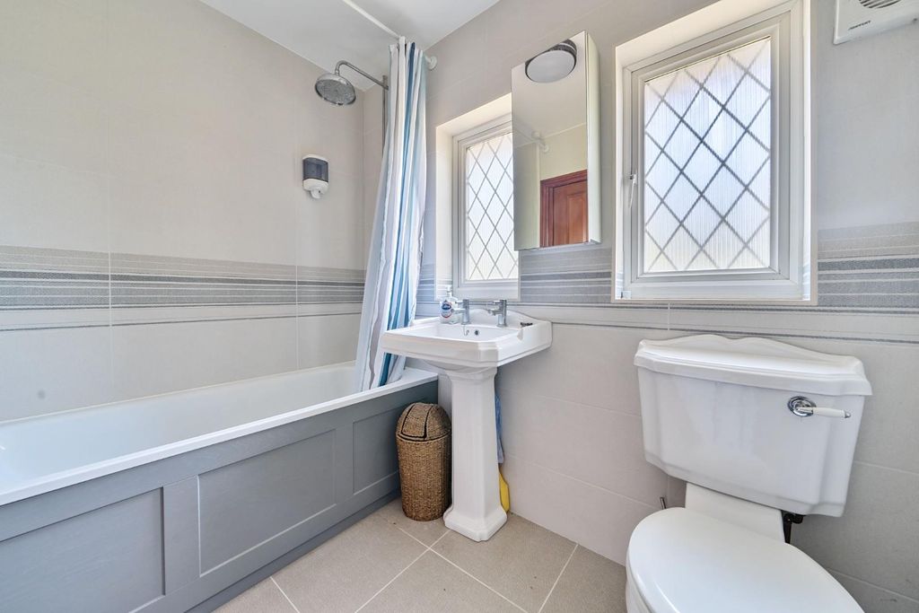 Additional image 18 of 5 bed detached house for saleMidsummer Hill, Kennington, Ashford TN24