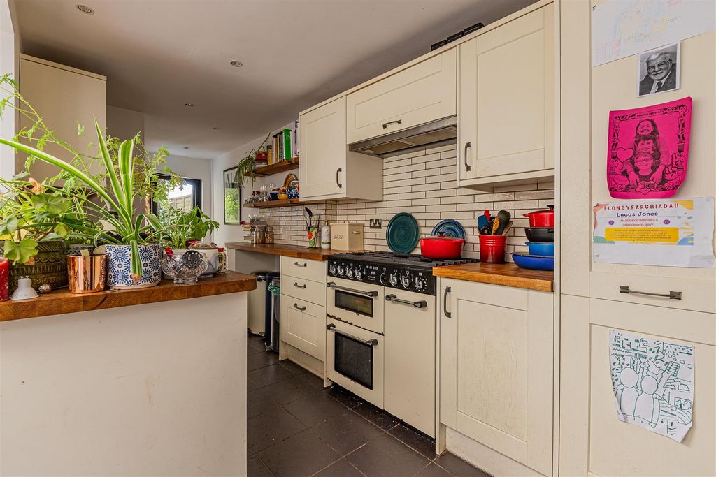Additional image 2 of 4 bed property for saleSevern Grove, Pontcanna, Cardiff CF11