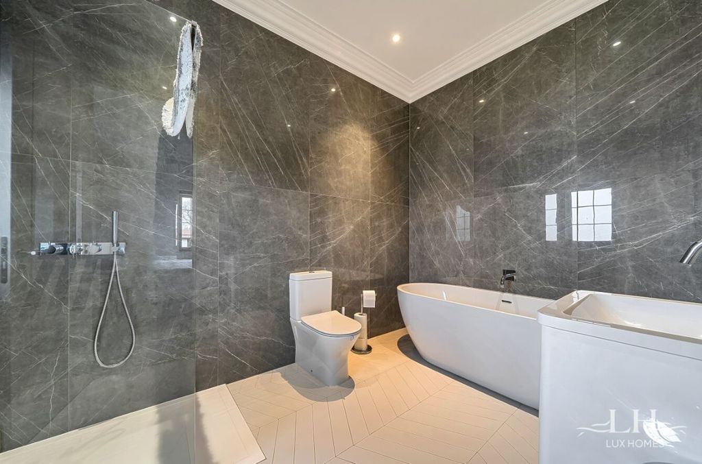 Additional image 18 of 5 bed detached house for saleFreeman Way, Emerson Park RM11