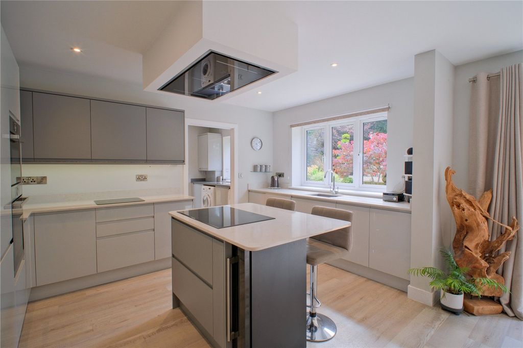 Additional image 8 of 5 bed detached house for saleSouthcott Road, Bideford, Devon EX39