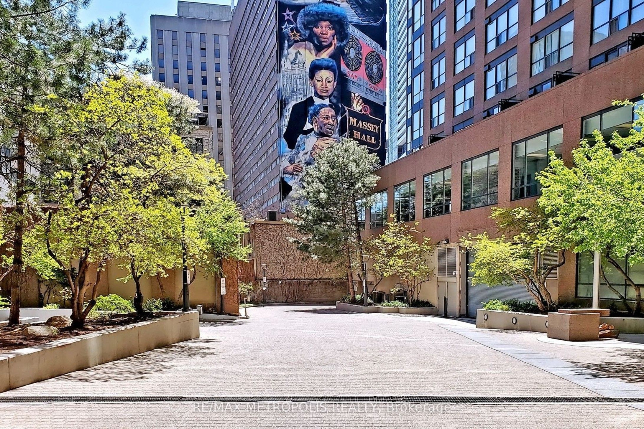 Additional image 4 of 1516-7 Carlton Street, Toronto, ON, M5B 2M3