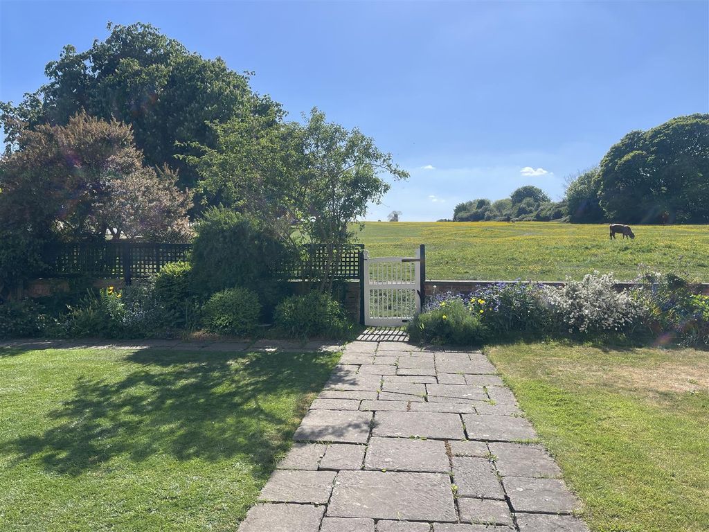 Additional image 11 of 5 bed town house for saleWestwood Road, Beverley HU17