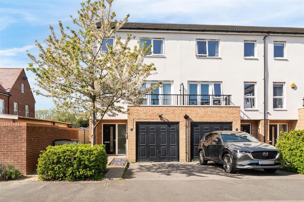 Additional image 3 of 4 bed town house for saleHawker Drive, Addlestone KT15