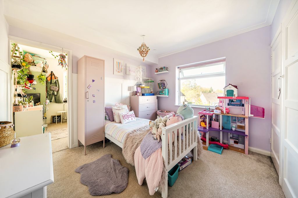 Additional image 11 of 4 bed semi-detached house for saleTrowley Rise, Abbots Langley, Hertfordshire WD5