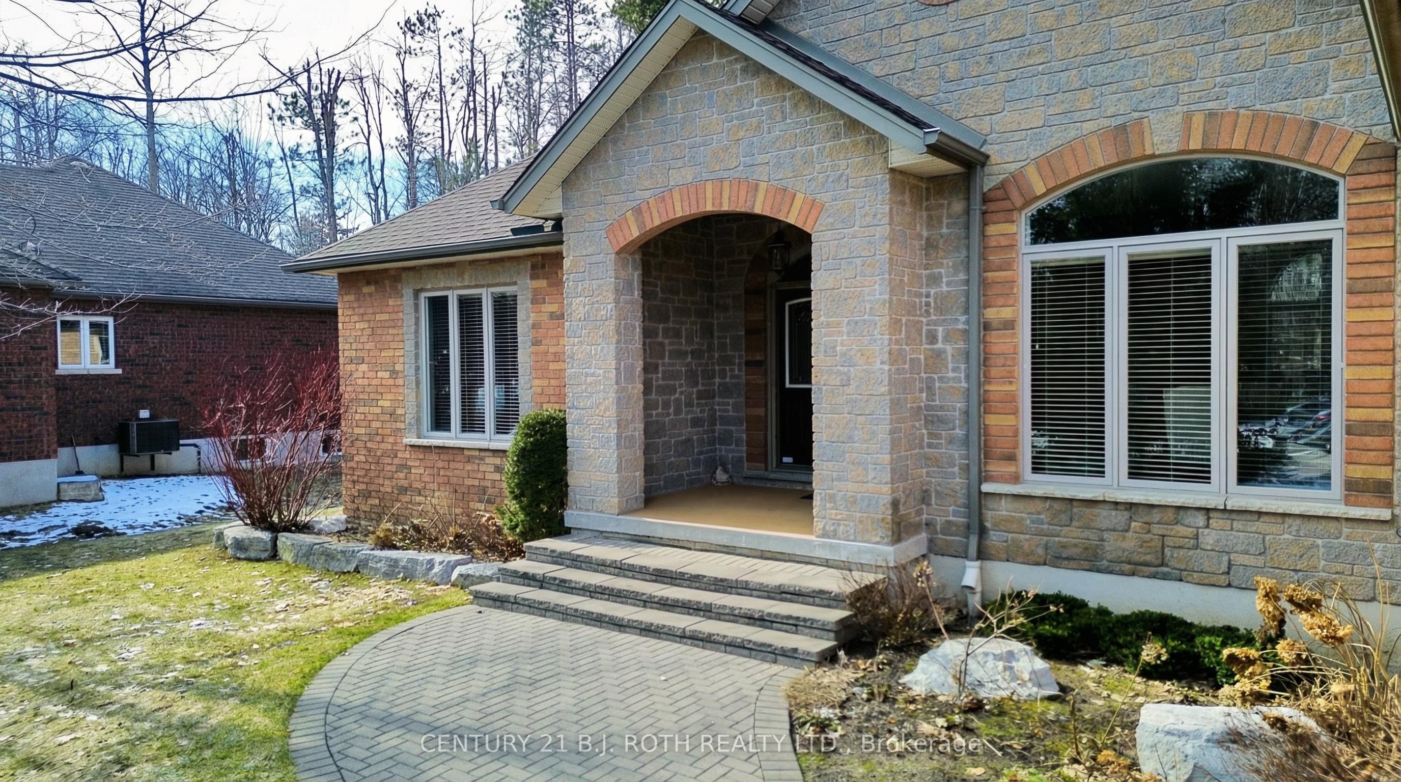 Additional image 3 of 6 Lloyd Cook Drive E, Springwater, ON, L4M 4S4