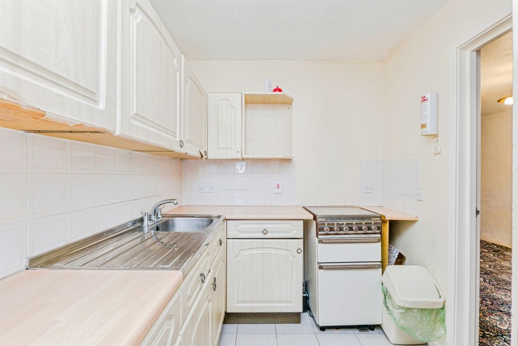 Additional image 13 of 2 bed flat for saleWordsworth Avenue, Roath, Cardiff CF24
