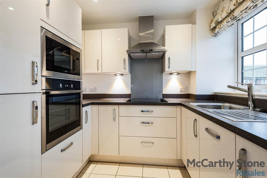 Additional image 6 of 2 bed flat for saleParkland Place, Shortmead Street, Biggleswade, Bedfordshire SG18