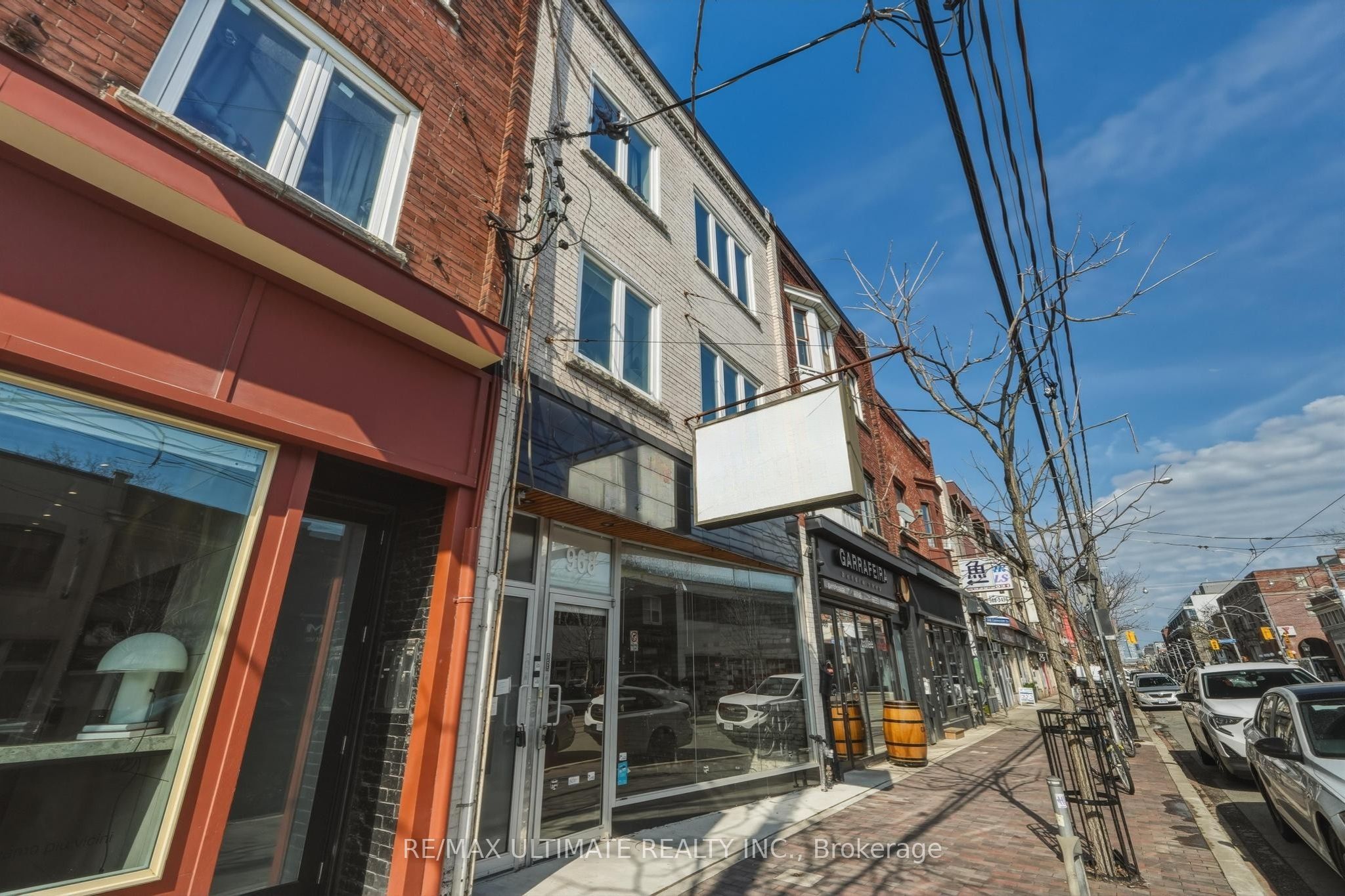 968 College Street, Toronto, ON, M5H 1A5