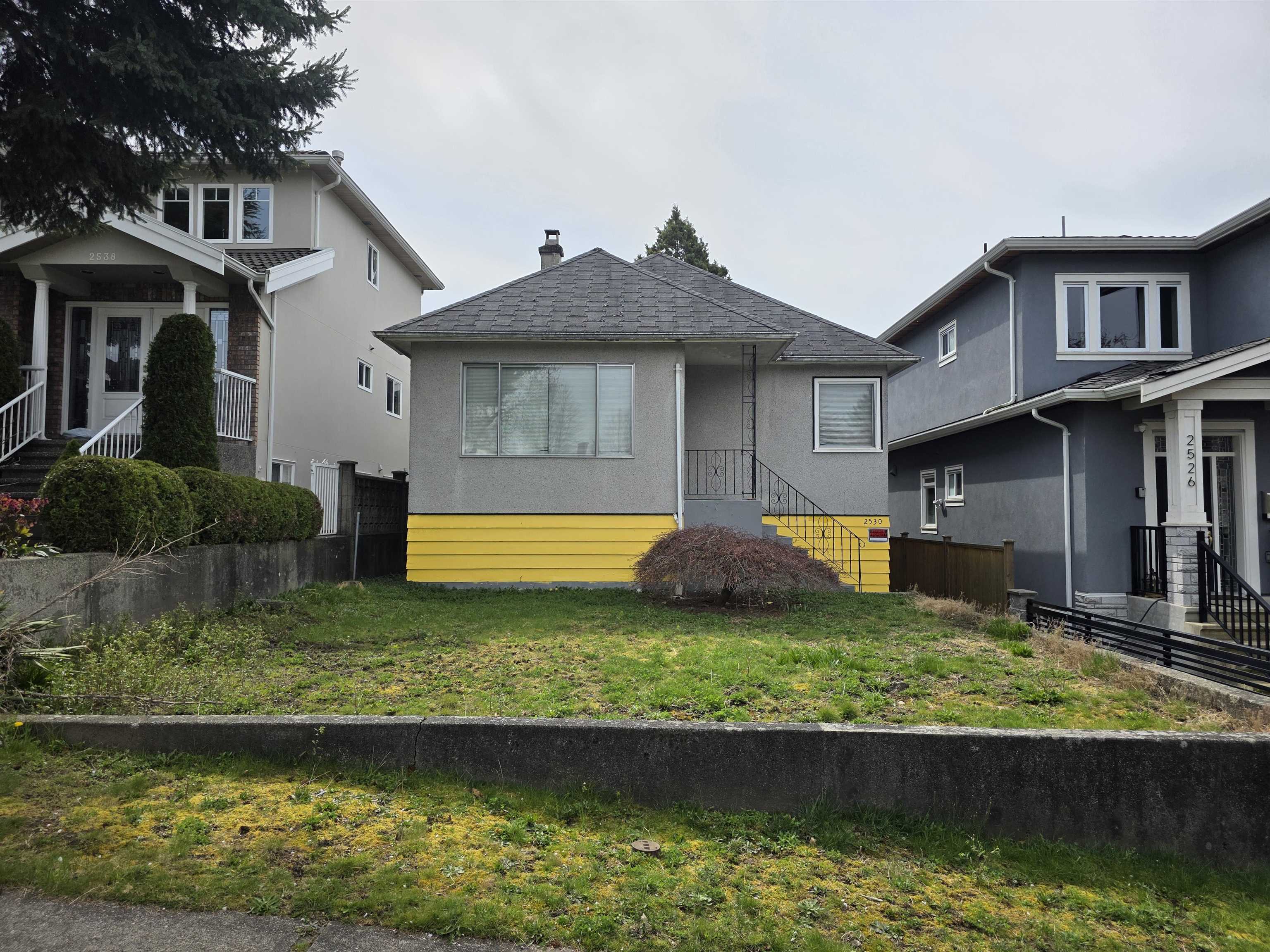 2530 7th Avenue, Vancouver, BC, V5M 1T4