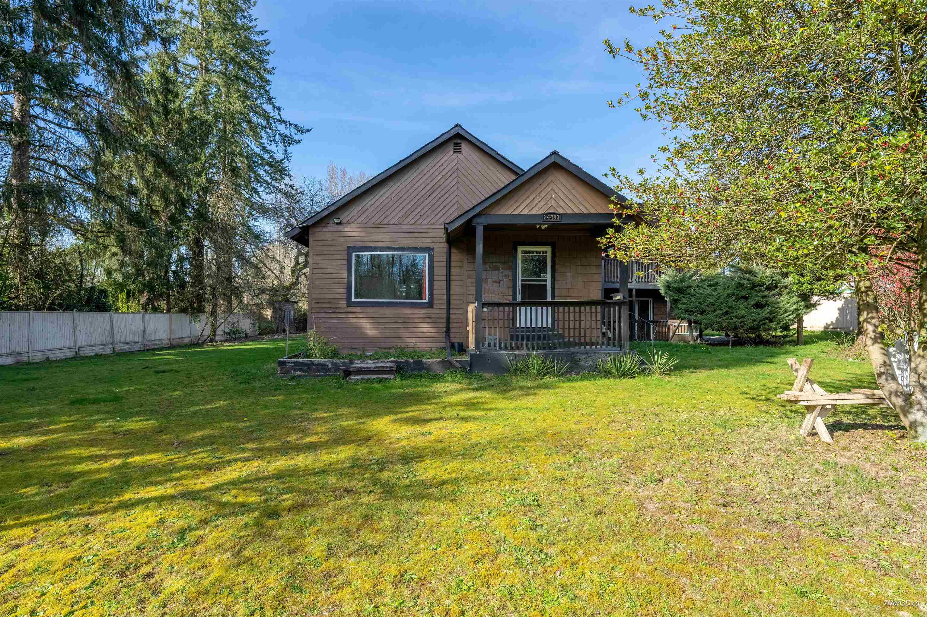 24483 Dewdney Trunk Road, Maple Ridge, BC, V4R 1W9