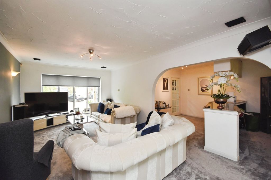 Additional image 8 of 4 bed detached house for saleNoak Hill Road, Billericay CM12