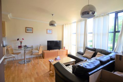 Town Meadow, Brentford TW8