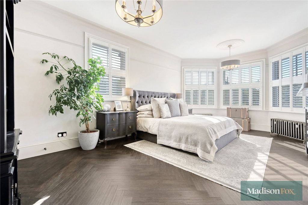 Additional image 33 of 5 bed detached house for saleQueens Road, Buckhurst Hill, Essex IG9