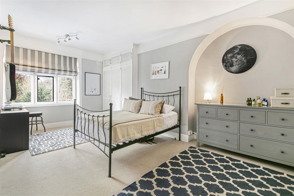 Additional image 25 of 6 bed semi-detached house for saleSt. Catherines Road, Broxbourne EN10