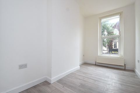 379 Norwood Road, London, Greater London SE27