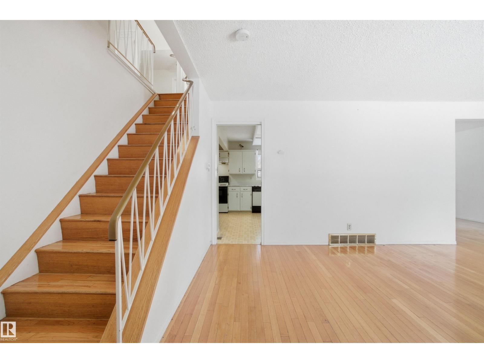 Additional image 6 of 8616 179 Street NW, Edmonton, AB, T5T0X3