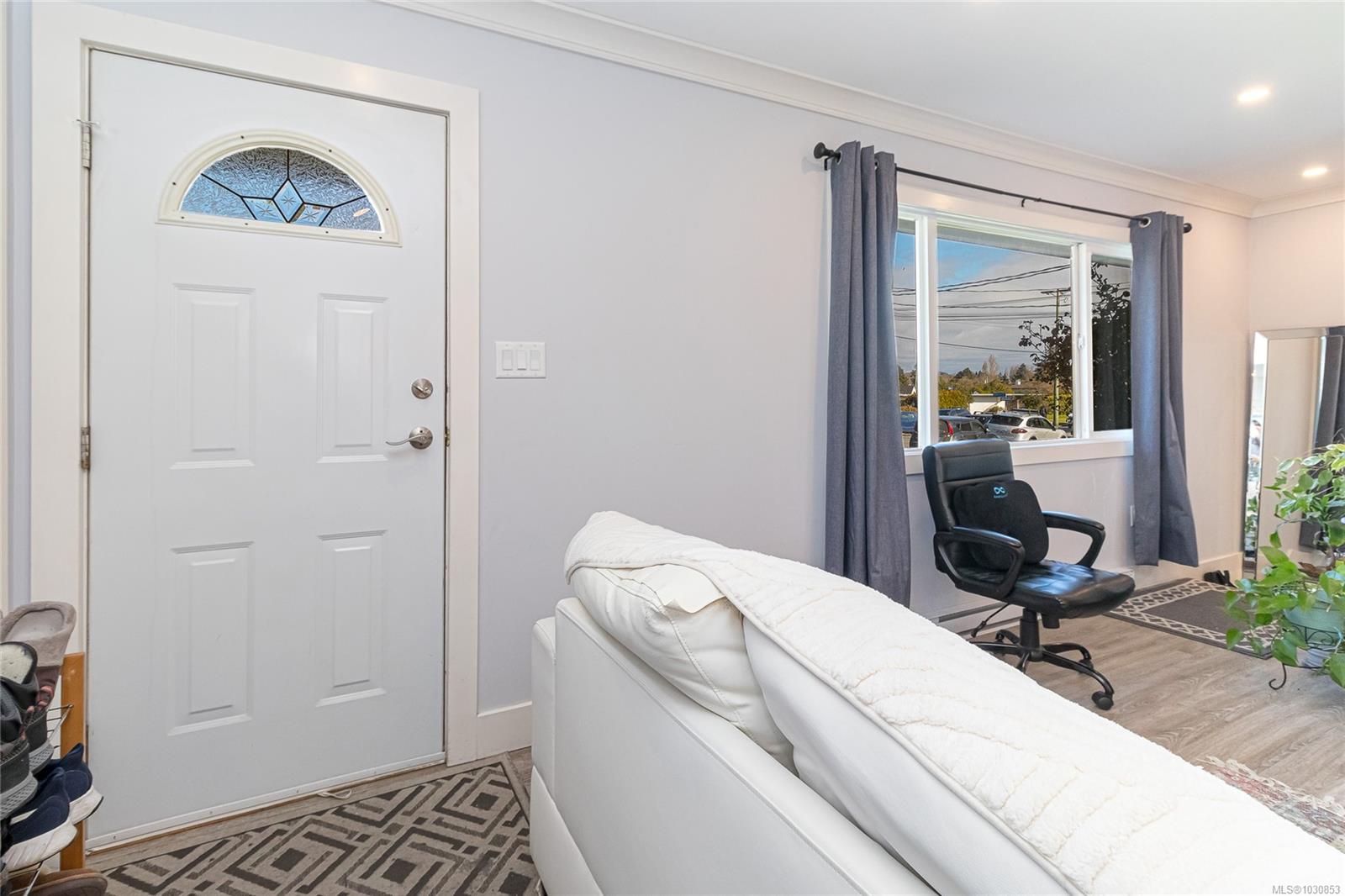 Additional image 3 of 2951 Cedar Hill Road, Victoria, BC, V8T 3H8
