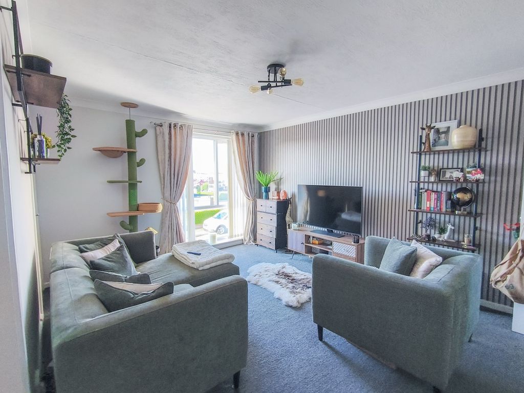 Additional image 3 of 2 bed flat for saleLyndhurst Road, North Seaton NE63