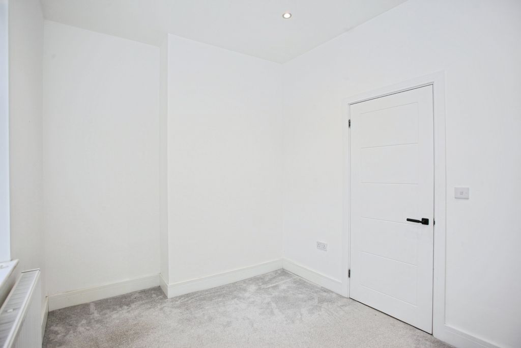 Additional image 7 of 2 bed flat for saleMalpas Road, Newport NP20