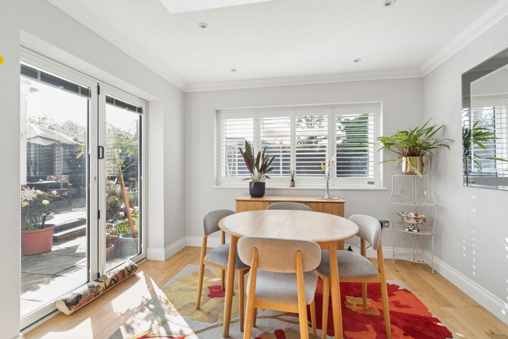 Additional image 8 of 2 bed detached bungalow for saleCompton Place, Watford WD19