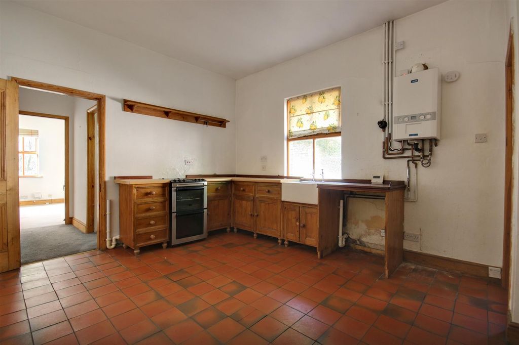 Additional image 7 of 2 bed flat for saleNew Walk, Beverley HU17