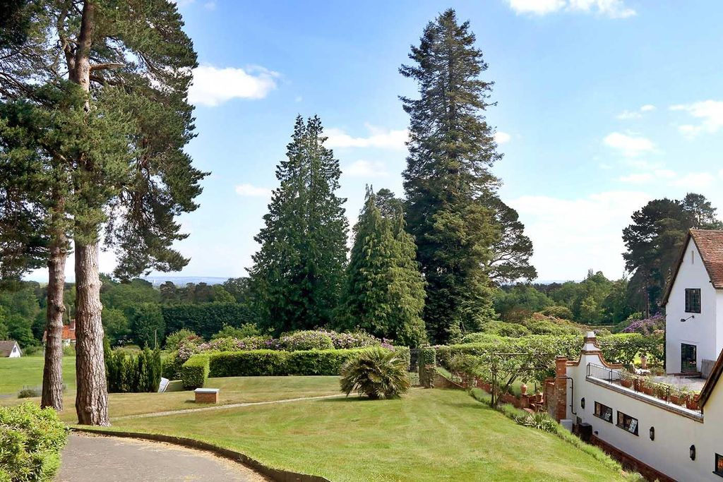 Additional image 15 of 7 bed detached house for saleChertsey Road, Windlesham, Surrey GU20